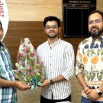 लखनऊ यूनिर्वसिटी के स्टूडेंट रजनीश शर्मा को एडोब वालों ने अपने यहाँ इंटर्न बनने के लिए बुलाया